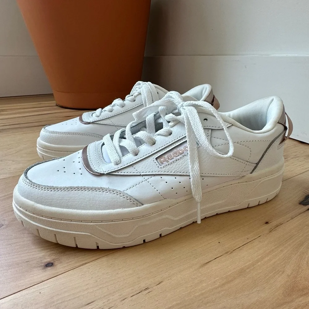 Womens Reebok Sneakers - Picture 1 of 6